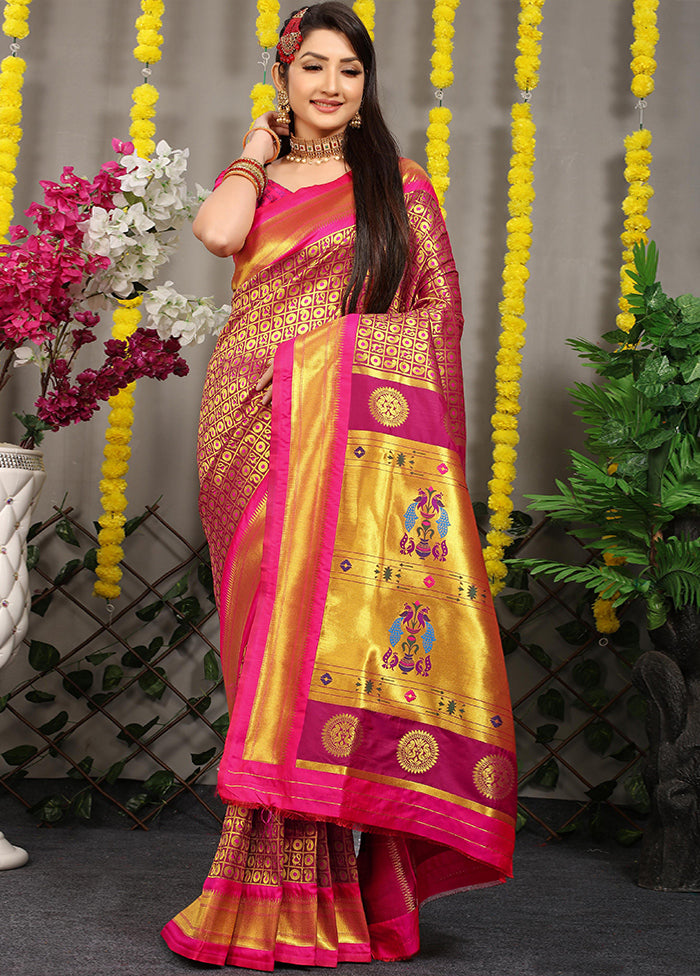 Magenta Banarasi Silk Saree With Blouse Piece