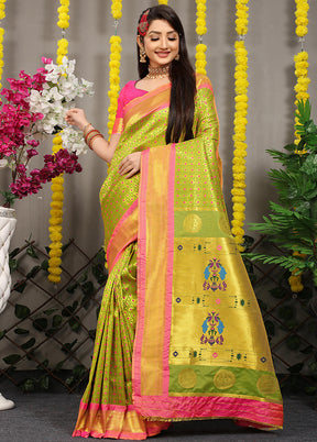 Green Banarasi Silk Saree With Blouse Piece