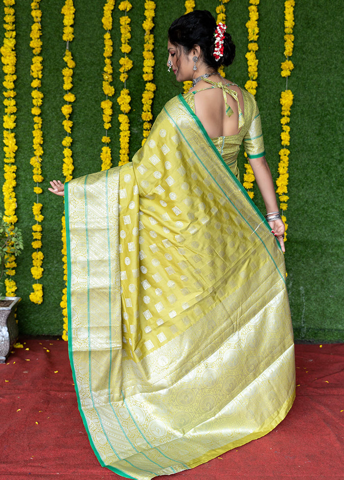 Green Dupion Silk Saree With Blouse Piece