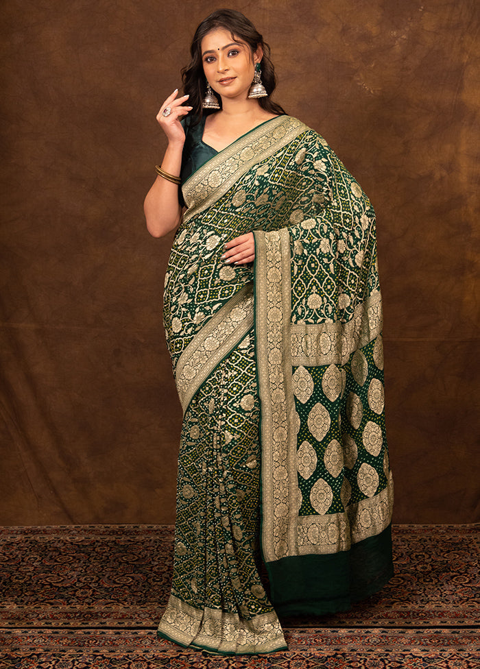 Green Pure Georgette Saree With Blouse Piece