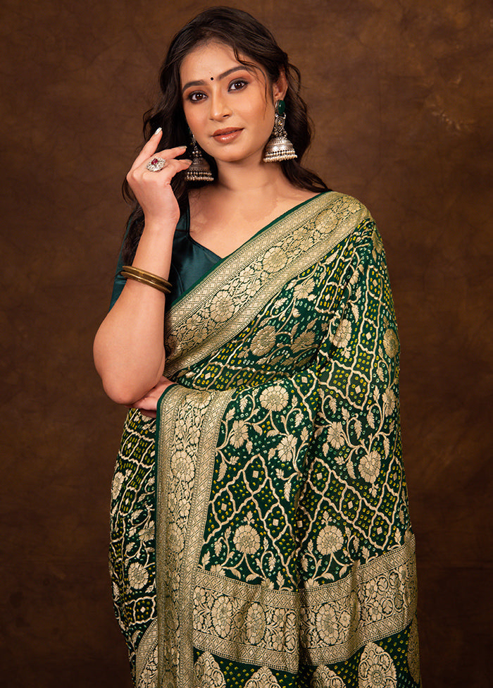 Green Pure Georgette Saree With Blouse Piece