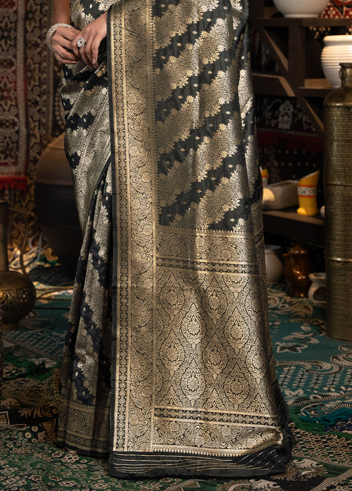 Black Banarasi Silk Saree With Blouse Piece