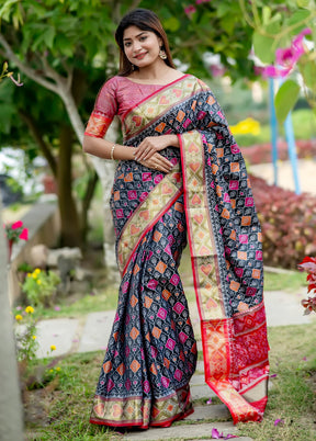 Black Banarasi Silk Saree With Blouse Piece