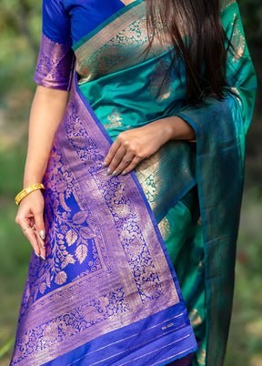 Rama Banarasi Silk Saree With Blouse Piece