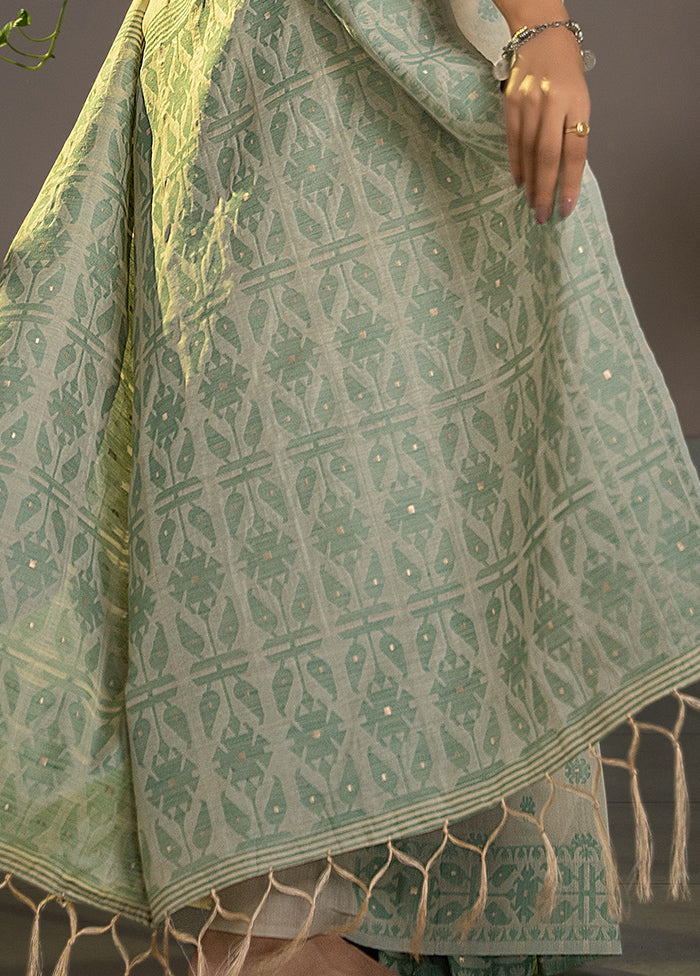 Green Silk Saree With Blouse Piece