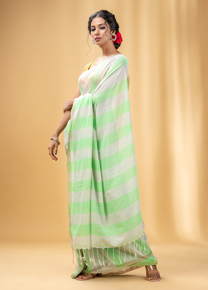 Green Cotton Saree With Blouse Piece - Indian Silk House Agencies