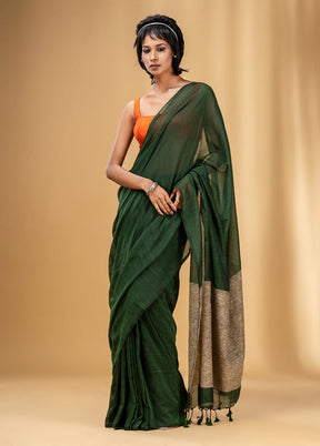 Green Cotton Saree With Blouse Piece - Indian Silk House Agencies