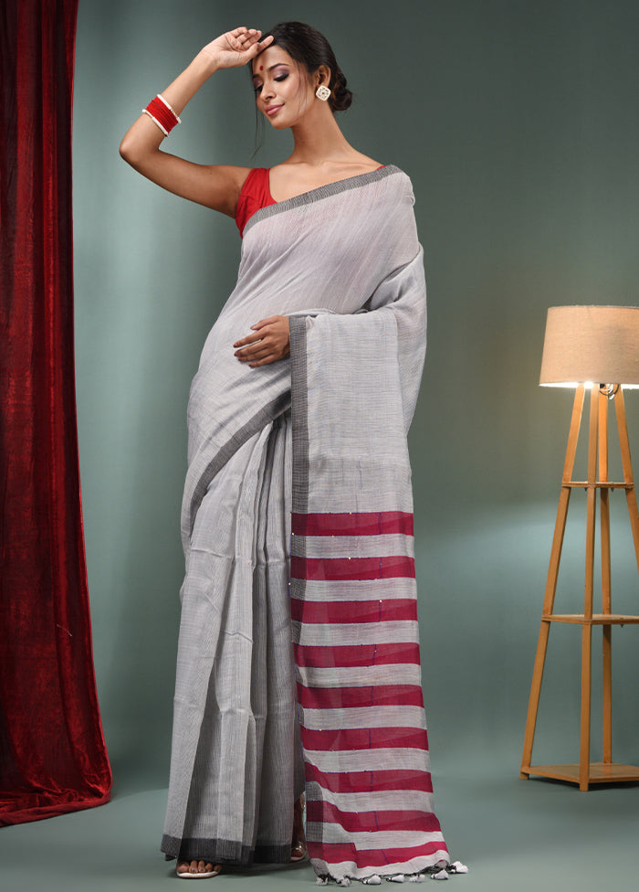 Grey Cotton Saree With Blouse Piece - Indian Silk House Agencies