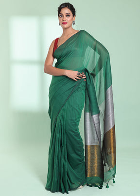 Green Cotton Saree With Blouse Piece