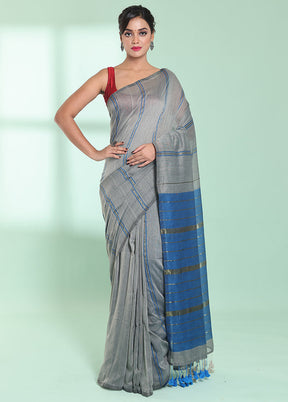 Grey Cotton Saree With Blouse Piece