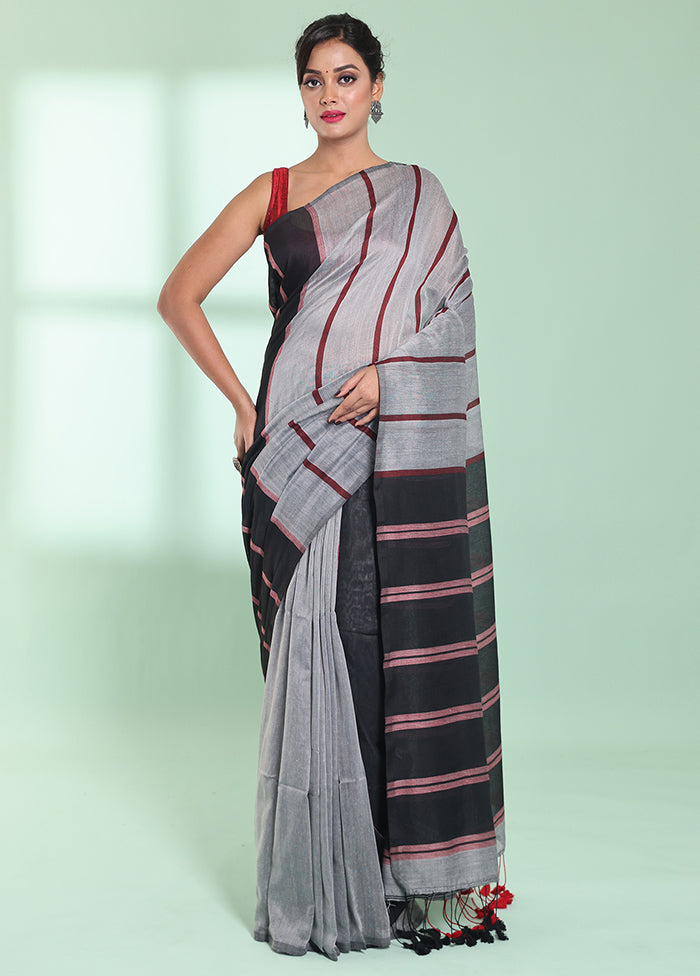 Grey Cotton Saree With Blouse Piece