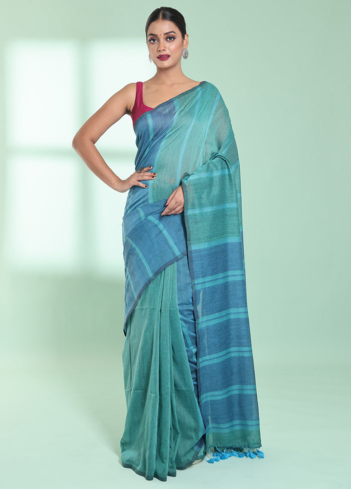 Green Cotton Saree With Blouse Piece