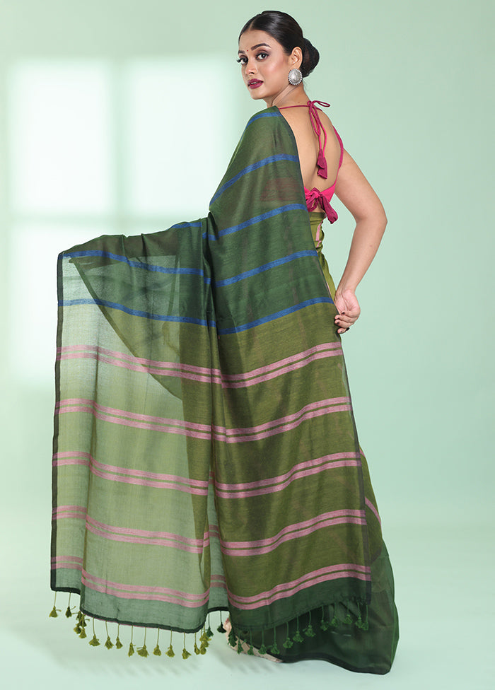 Green Cotton Saree With Blouse Piece