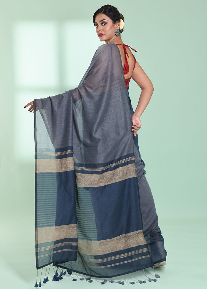 Grey Cotton Saree With Blouse Piece