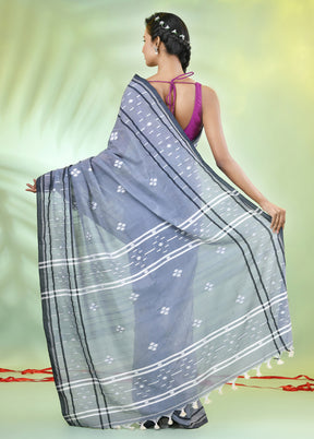 Grey Pure Cotton Saree With Blouse Piece