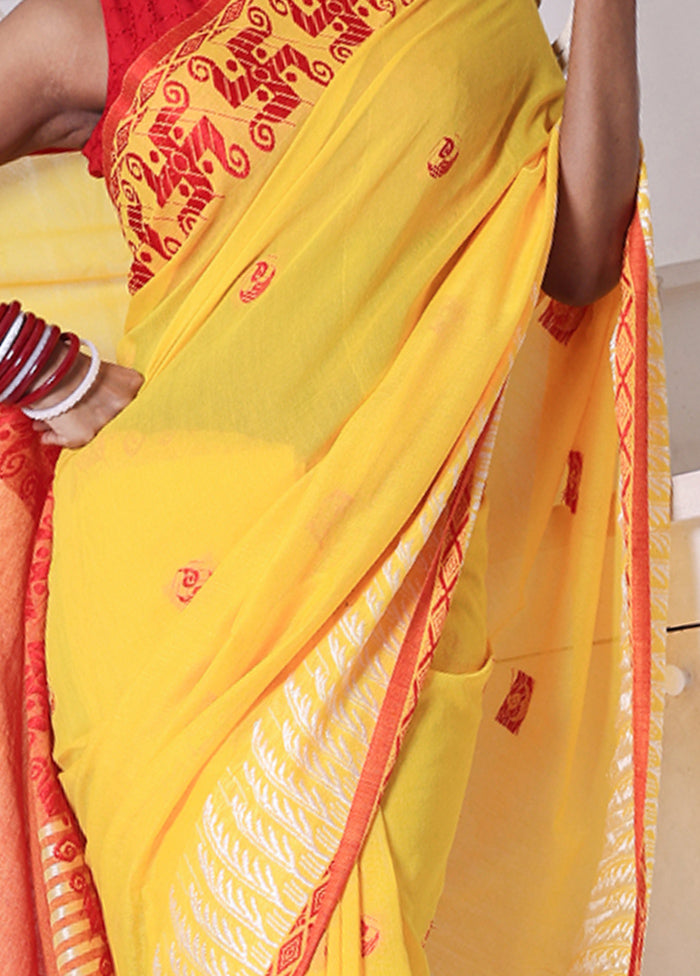 Yellow Cotton Saree With Blouse Piece