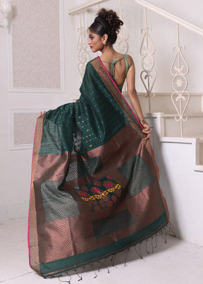 Green Pure Cotton Saree With Blouse Piece