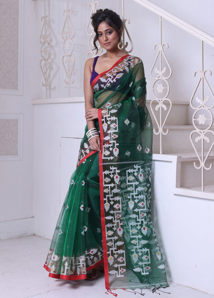 Green Spun Silk Saree With Blouse Piece