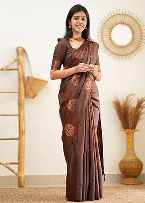 Brown Banarasi Silk Saree With Blouse Piece