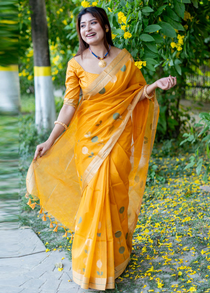 Yellow Cotton Saree With Blouse Piece