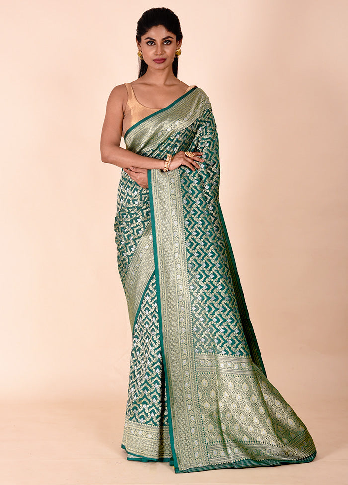 Green Uppada Silk Saree With Blouse Piece