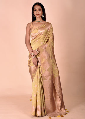 Yellow Kora Silk Saree With Blouse Piece