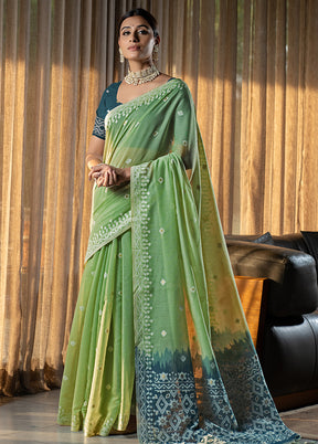 Green Pure Cotton Saree With Blouse Piece