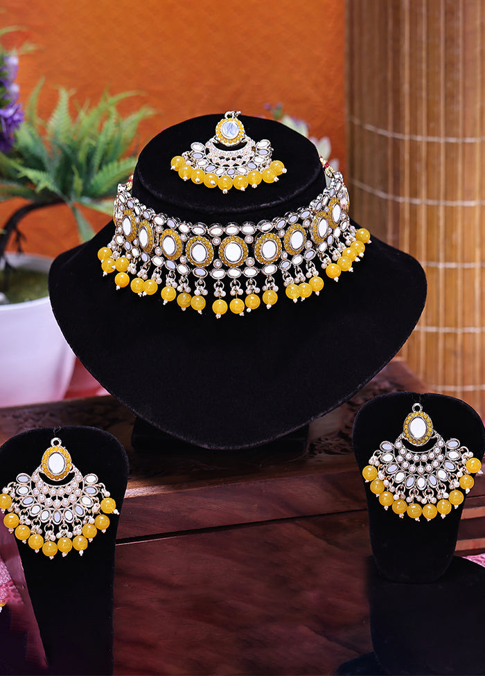 Yellow Alloy Glossy Jewellery Set