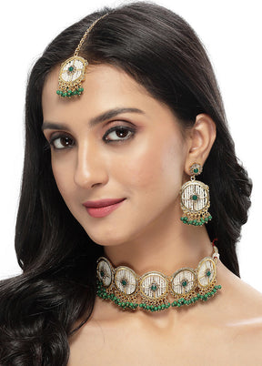 Green Alloy Glossy Jewellery Set