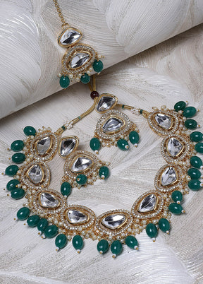 Green Alloy Glossy Jewellery Set