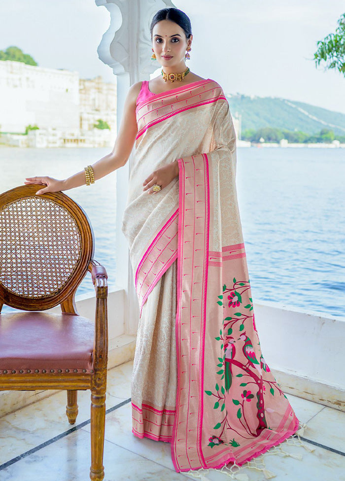 White Kanjivaram Silk Saree With Blouse Piece