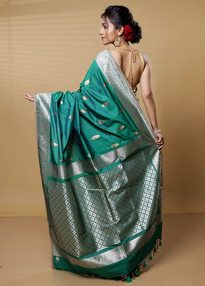 Green Dupion Silk Saree With Blouse Piece