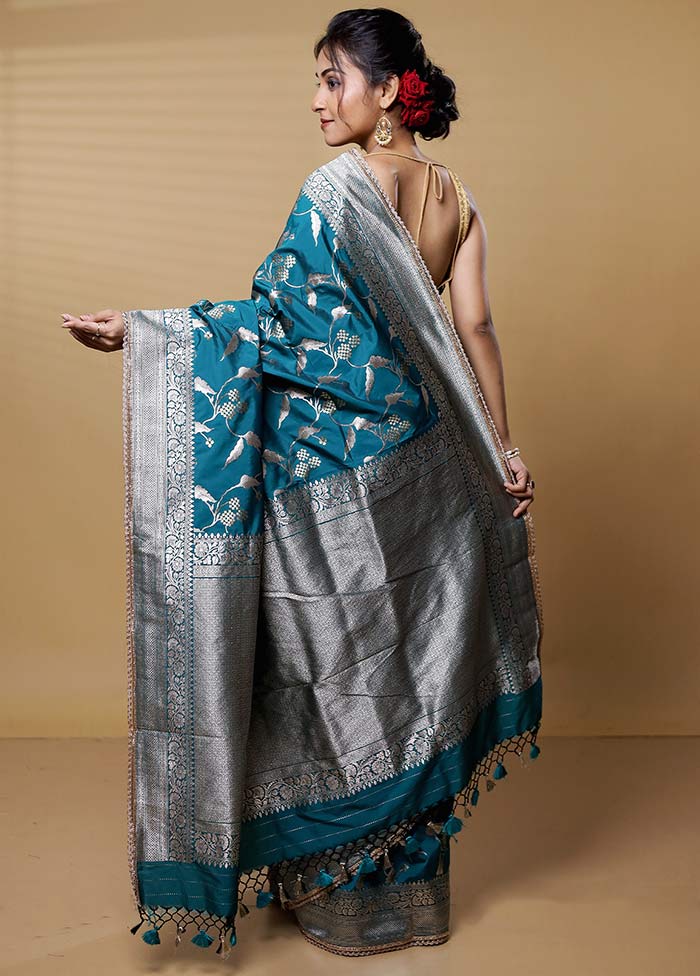 Green Dupion Silk Saree With Blouse Piece