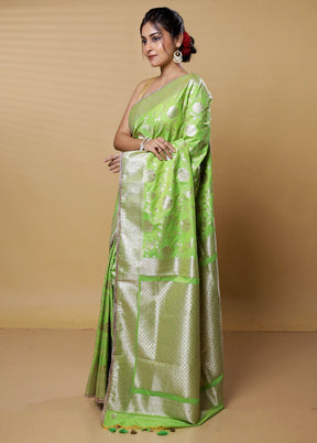 Green Dupion Silk Saree With Blouse Piece