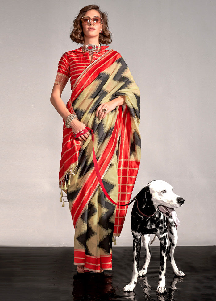 Yellow Spun Silk Saree With Blouse Piece