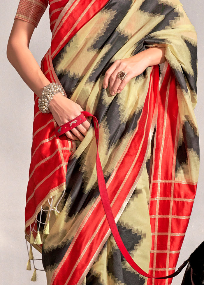 Yellow Spun Silk Saree With Blouse Piece