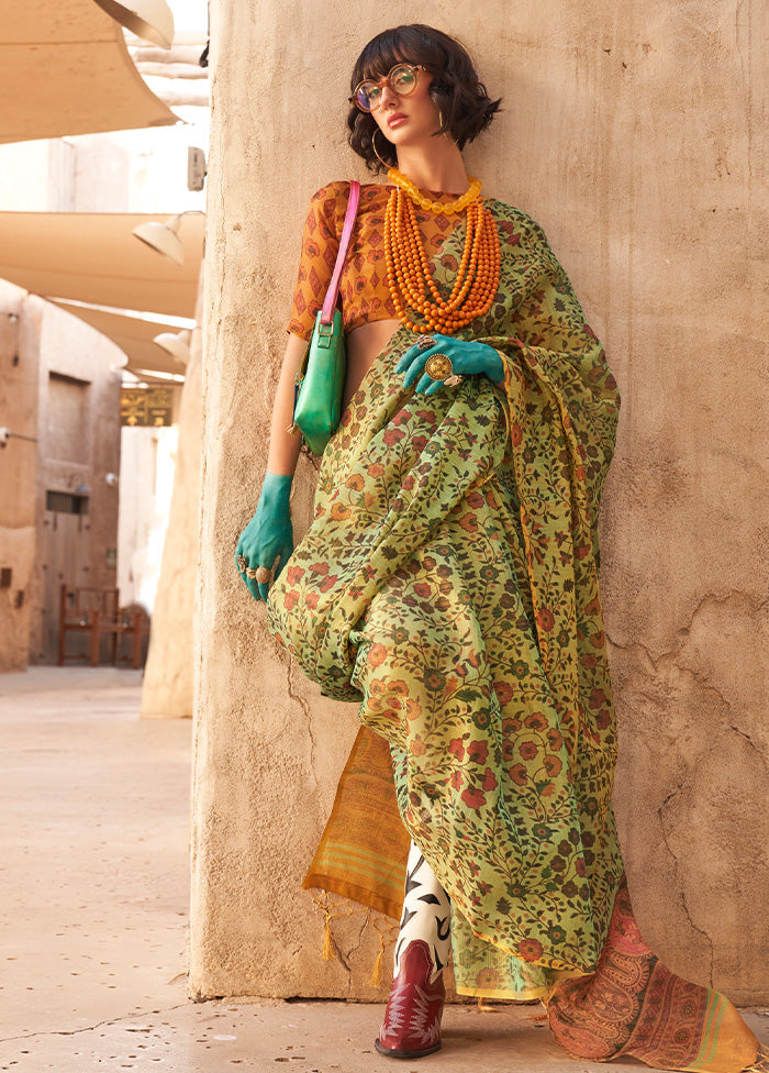 Green Spun Silk Saree With Blouse Piece