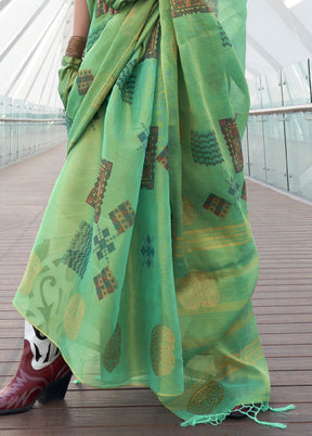 Green Spun Silk Saree With Blouse Piece