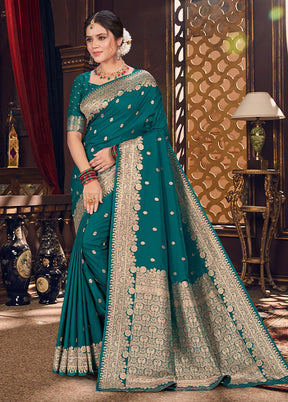 Green Spun Silk Saree With Blouse Piece