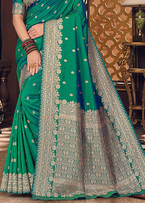 Green Spun Silk Saree With Blouse Piece