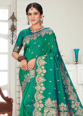 Green Spun Silk Saree With Blouse Piece