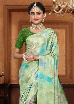 Green Crepe Silk Saree With Blouse Piece