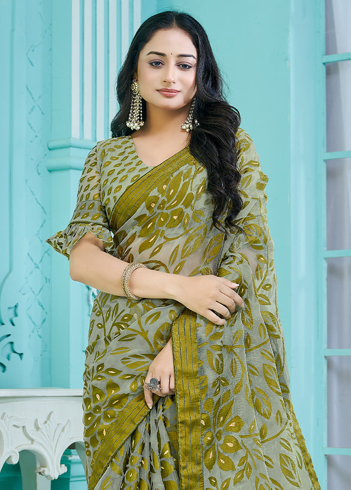 Green Crepe Silk Saree With Blouse Piece