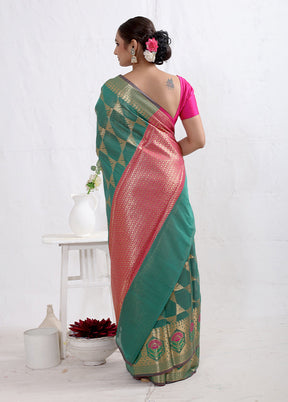 Green Kora Silk Saree With Blouse Piece