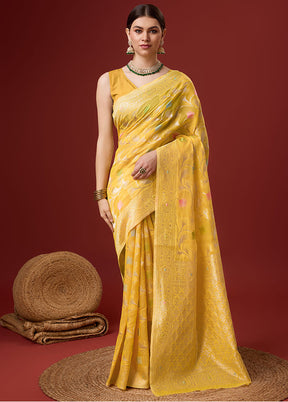 Yellow Cotton Saree With Blouse Piece