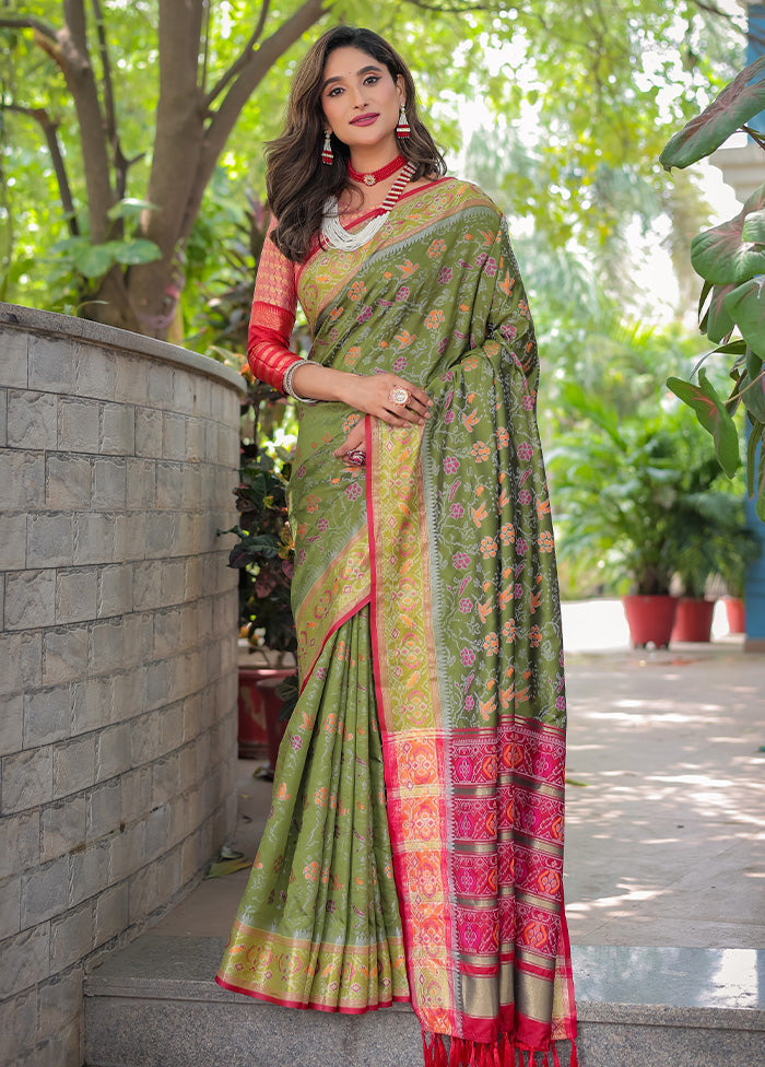 Olive Green Spun Silk Saree With Blouse Piece