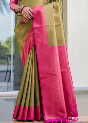 Green Kanjivaram Silk Saree With Blouse Piece