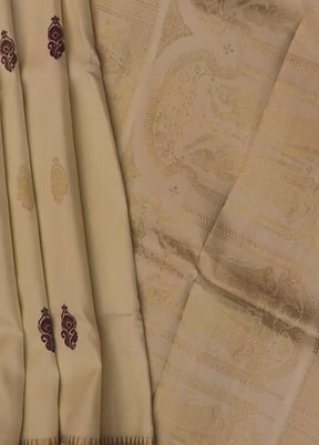 White Handloom Baluchari Pure Silk Saree With Blouse Piece