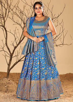 2 pc Firoza Readymade Silk Gown Set