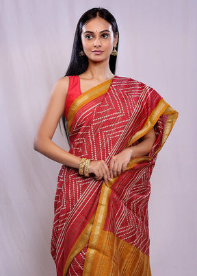 Pink Printed Pure Silk Saree With Blouse Piece